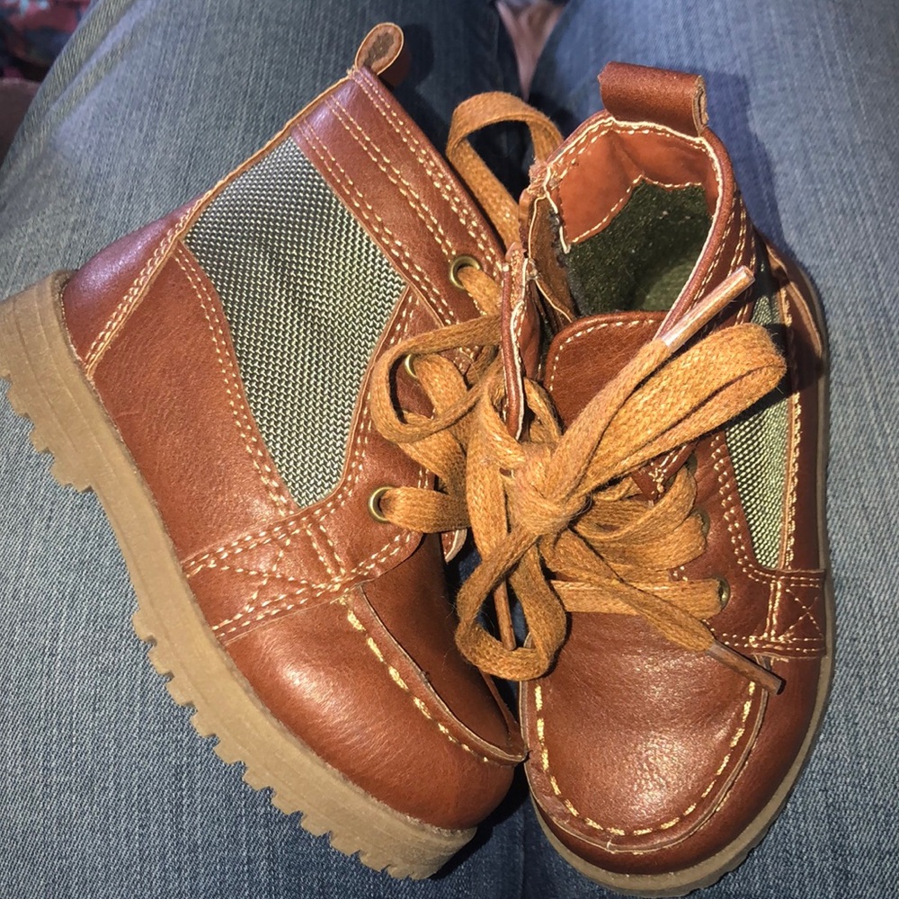 Children’s Place toddler size 6 boots